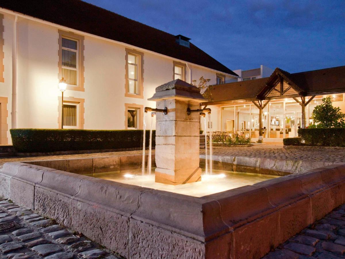 Novotel Saclay Exterior photo